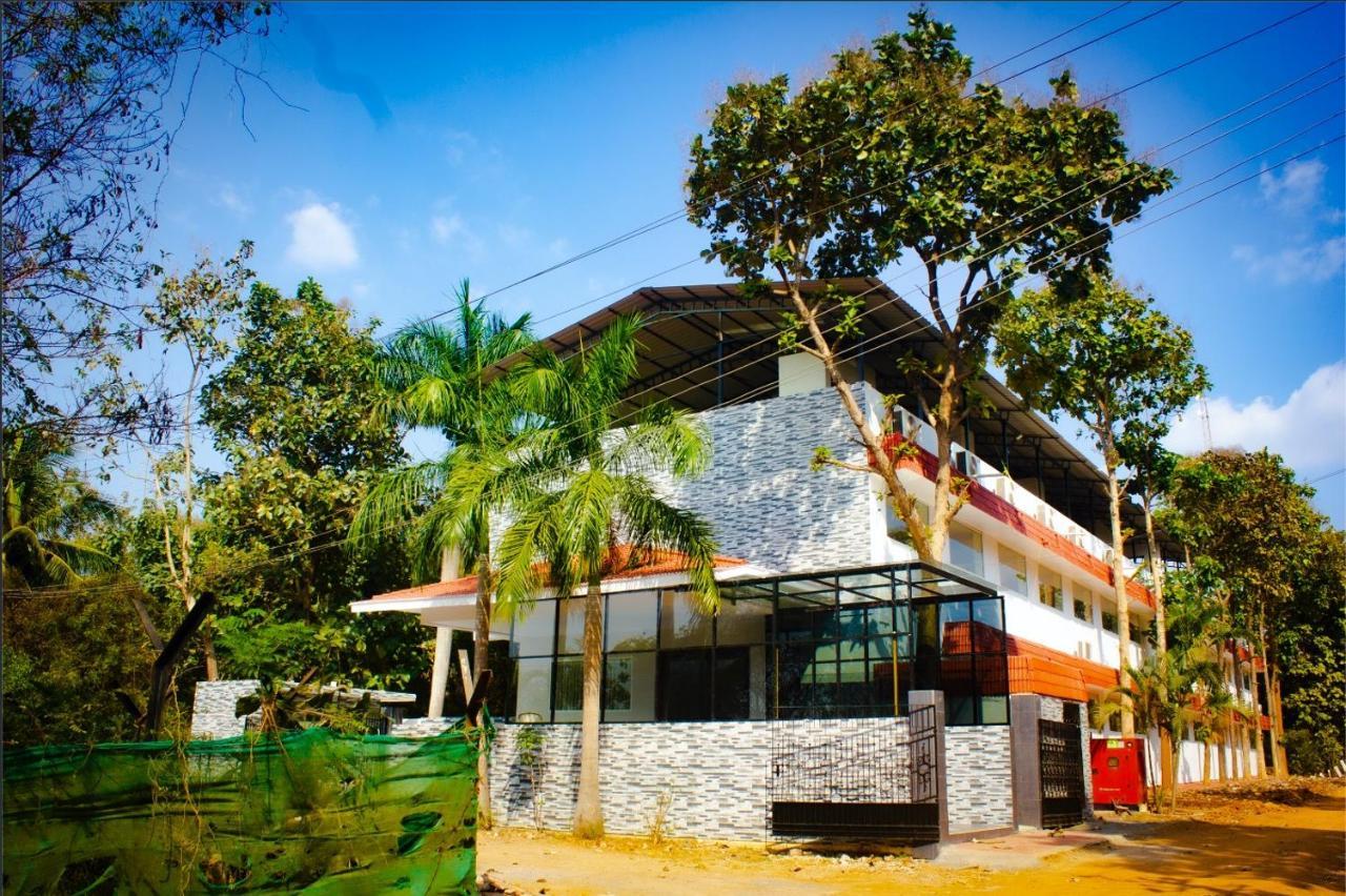 Serene Sriperumbudur Kāndūr Bagian luar foto